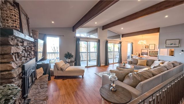 63 Hope Drive, Bella Vista, AR 72715