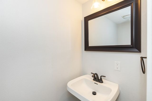 1405 NW Campus Drive, Ankeny, IA 50023