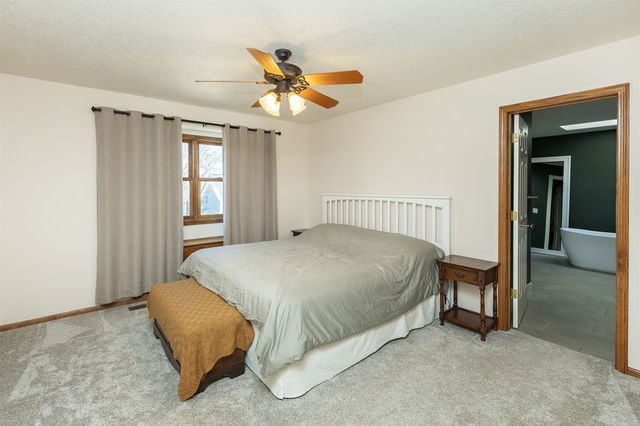 1405 NW Campus Drive, Ankeny, IA 50023