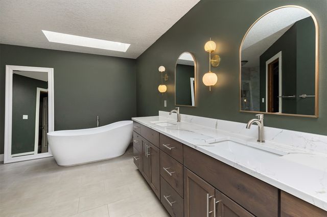 1405 NW Campus Drive, Ankeny, IA 50023