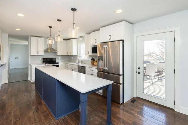 1405 NW Campus Drive, Ankeny, IA 50023