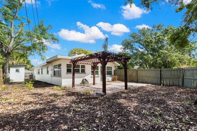 1431 57TH STREET S, Gulfport, FL 33707