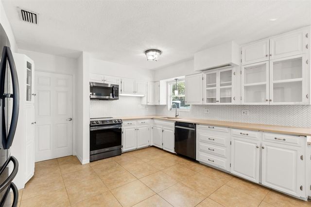 1431 57TH STREET S, Gulfport, FL 33707