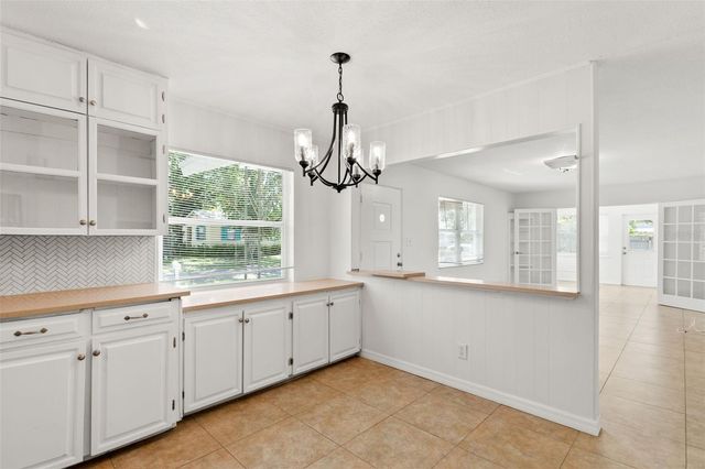 1431 57TH STREET S, Gulfport, FL 33707