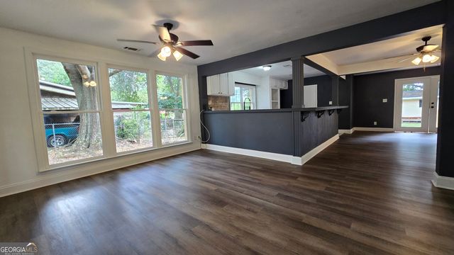 109 Meadowcliff Circle, Warner Robins, GA 31093
