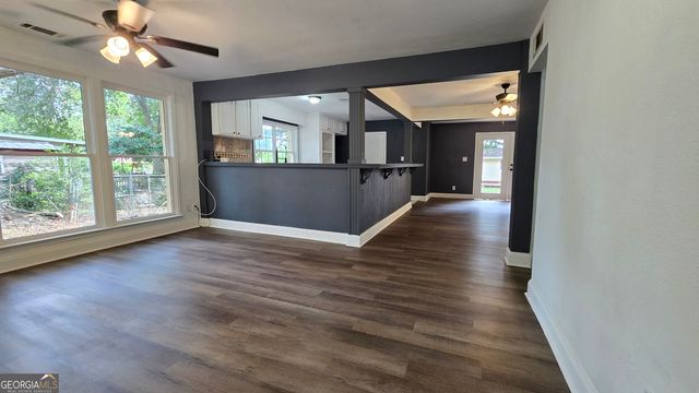 109 Meadowcliff Circle, Warner Robins, GA 31093