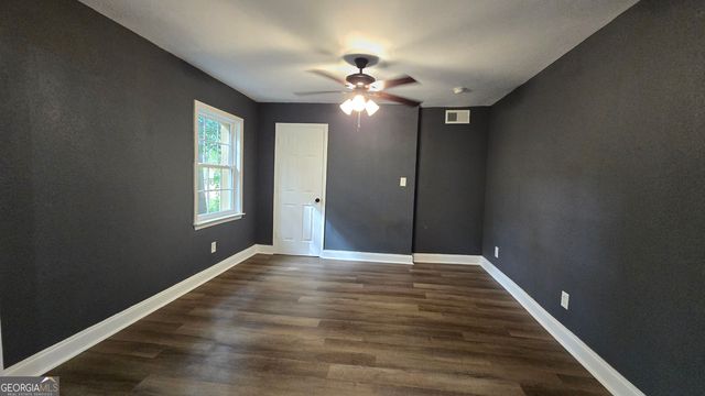 109 Meadowcliff Circle, Warner Robins, GA 31093
