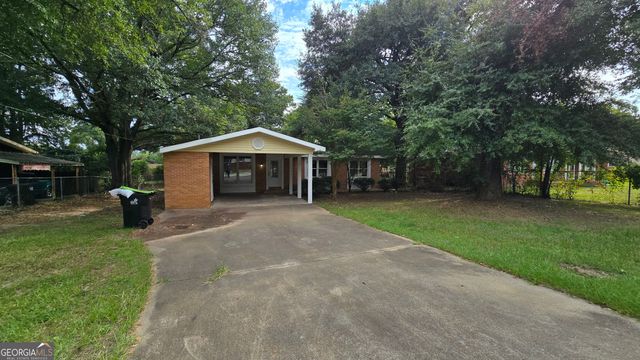 109 Meadowcliff Circle, Warner Robins, GA 31093