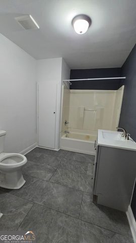 109 Meadowcliff Circle, Warner Robins, GA 31093
