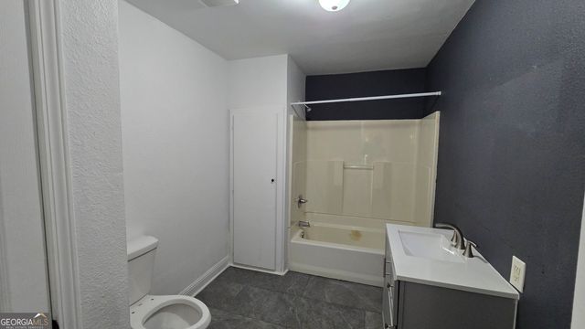 109 Meadowcliff Circle, Warner Robins, GA 31093