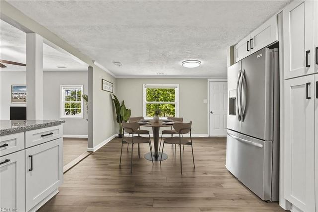 20 Freeman Dr, Poquoson, VA 23662