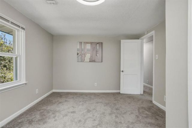 20 Freeman Dr, Poquoson, VA 23662