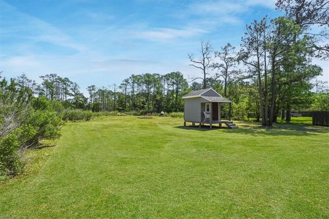 20 Freeman Dr, Poquoson, VA 23662