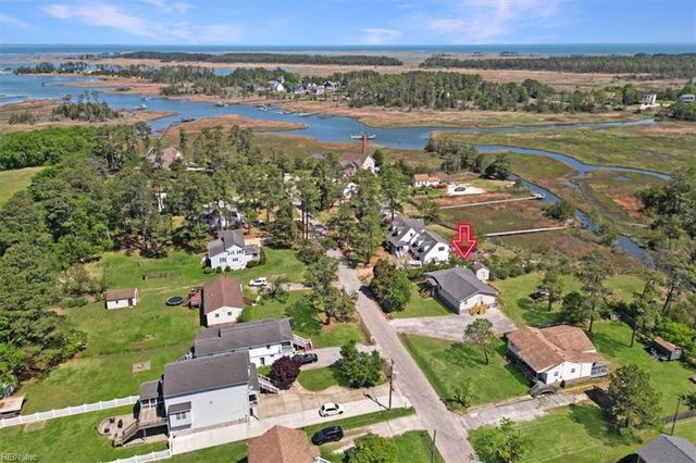 20 Freeman Dr, Poquoson, VA 23662