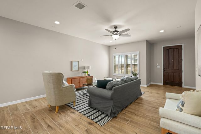 921 Raegil Street, El Paso, TX 79928