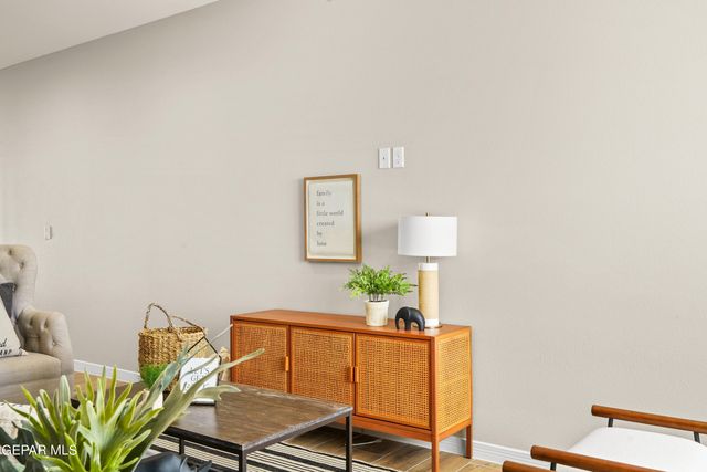 921 Raegil Street, El Paso, TX 79928