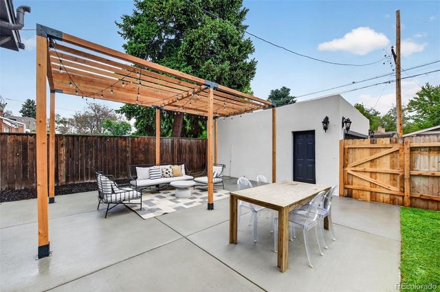 1120 Monroe Street, Denver, CO 80206