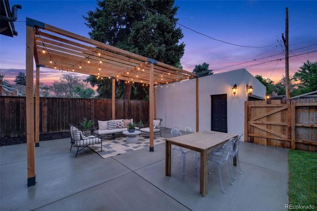 1120 Monroe Street, Denver, CO 80206
