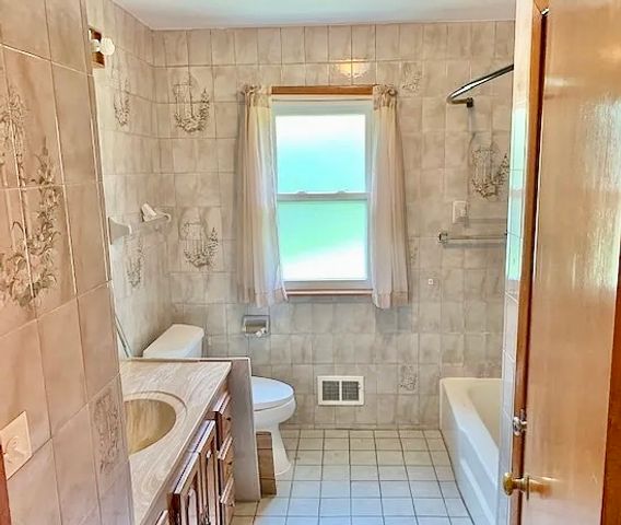 7741 W Argyle Street, Norridge, IL 60706