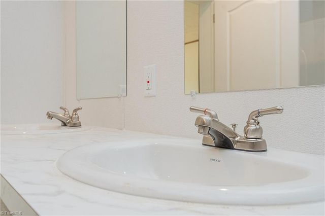 2064 Hatties Way, Hamptonville, NC 27020