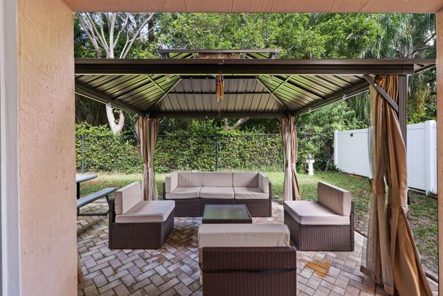 6024 Adriatic Way, West Palm Beach, FL 33413