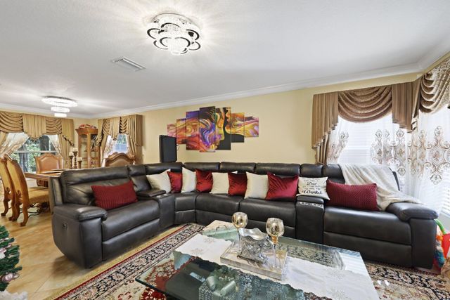 6024 Adriatic Way, West Palm Beach, FL 33413