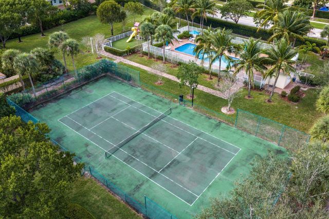 6024 Adriatic Way, West Palm Beach, FL 33413