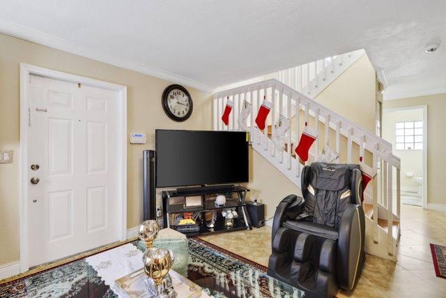 6024 Adriatic Way, West Palm Beach, FL 33413