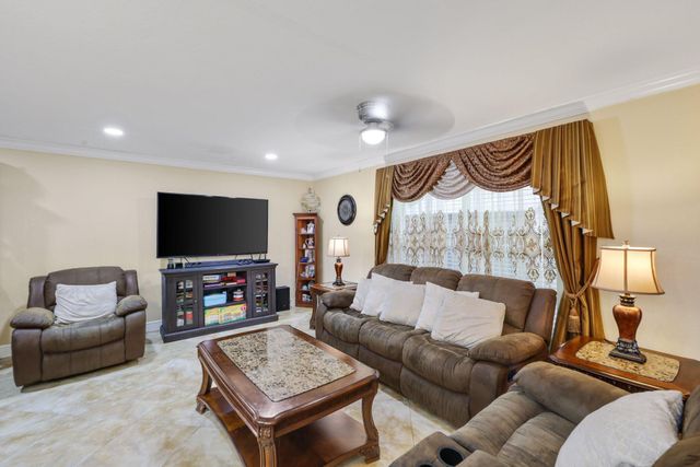 6024 Adriatic Way, West Palm Beach, FL 33413