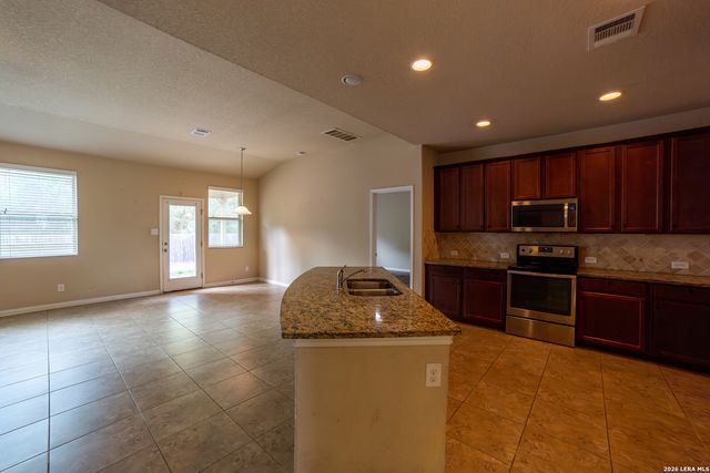 8731 Indian, Converse, TX 78109