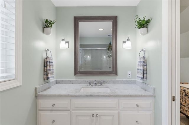 6008 Charlotte Street, Kansas City, MO 64110