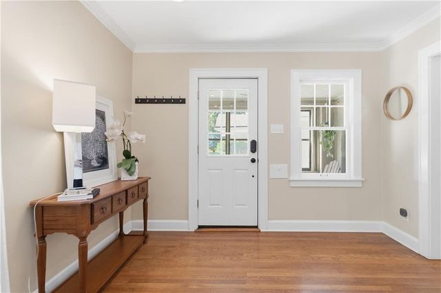 6008 Charlotte Street, Kansas City, MO 64110