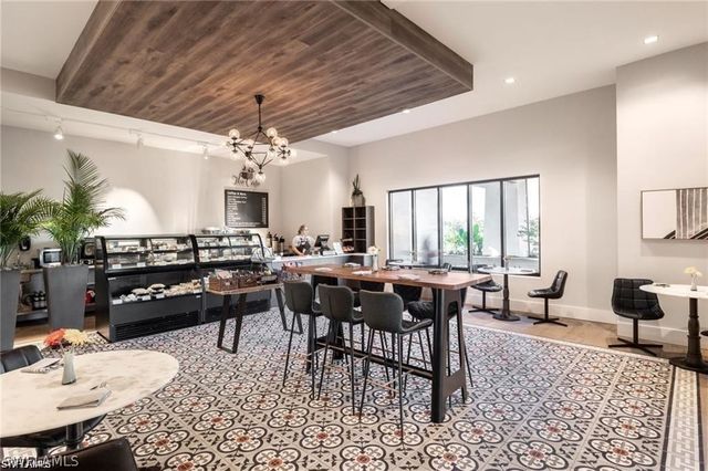 8765 Bellano CT 4, Naples, FL 34119