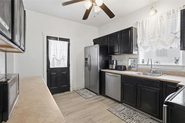 624 Line Ave, Ellwood City, PA 16117