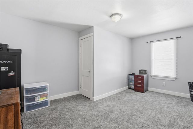 624 Line Ave, Ellwood City, PA 16117