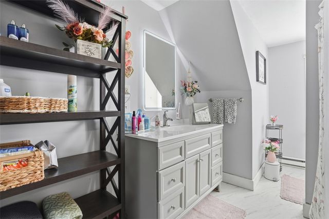 624 Line Ave, Ellwood City, PA 16117