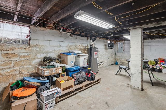 624 Line Ave, Ellwood City, PA 16117