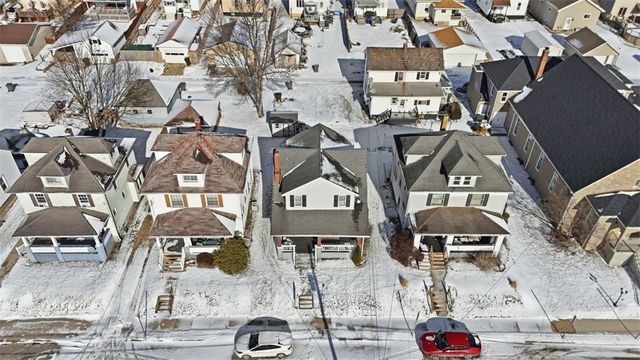 624 Line Ave, Ellwood City, PA 16117