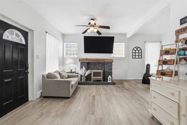 624 Line Ave, Ellwood City, PA 16117