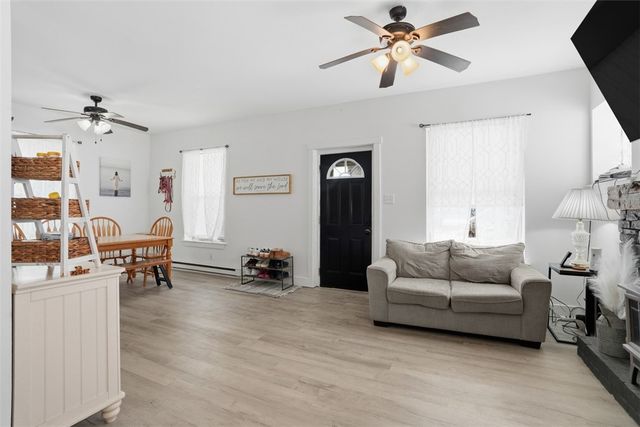 624 Line Ave, Ellwood City, PA 16117