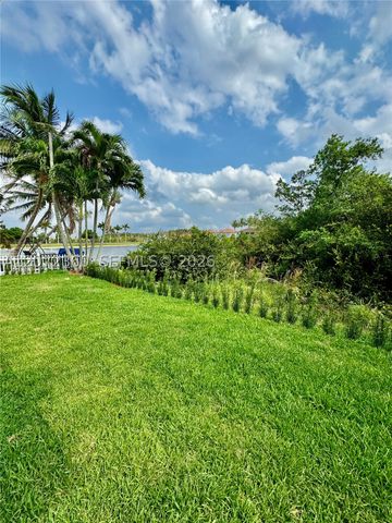 14974 SW 18th Ter, Miami, FL 33185