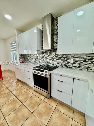 14974 SW 18th Ter, Miami, FL 33185