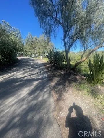 11850 West Trail, Sylmar, CA 91342