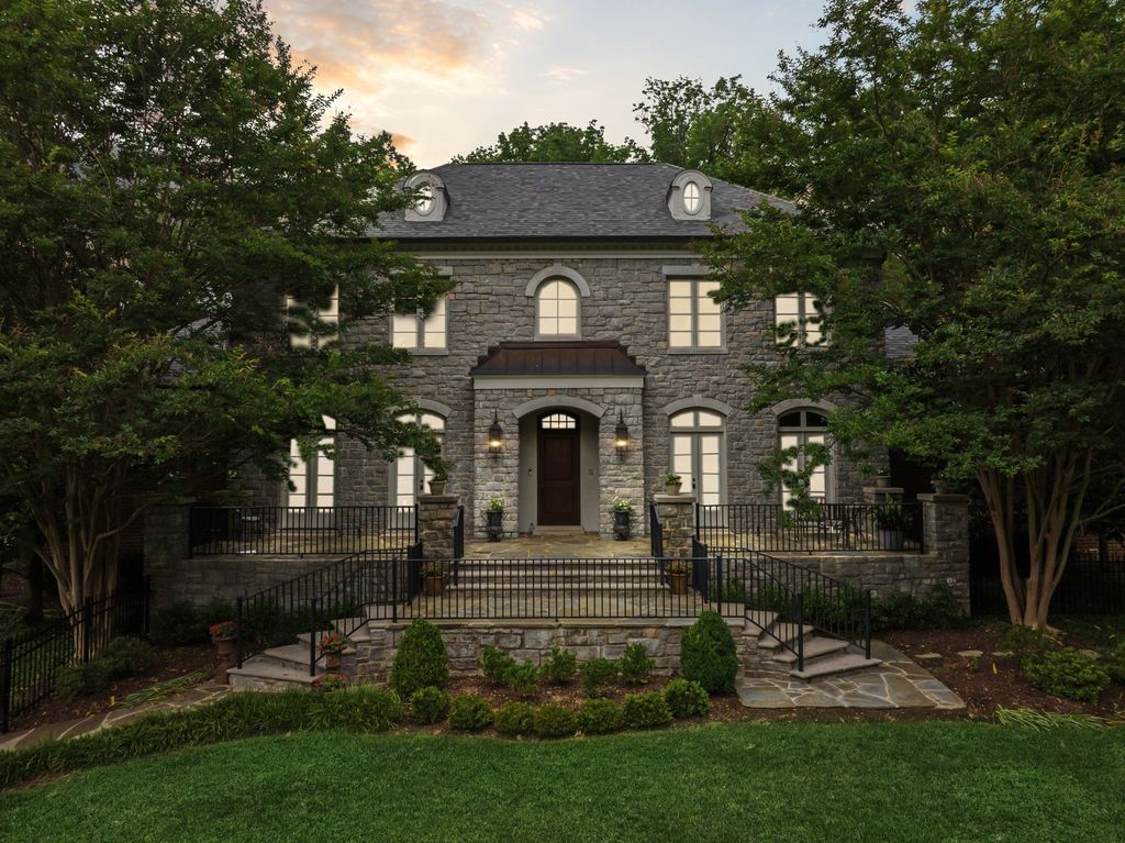 1810 Tyne Blvd, Nashville, TN 37215