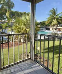 981 Hillcrest Ct 208, Hollywood, FL 33021
