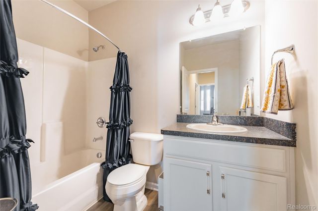 11516 Pheasant Circle, Taylor, MI 48180