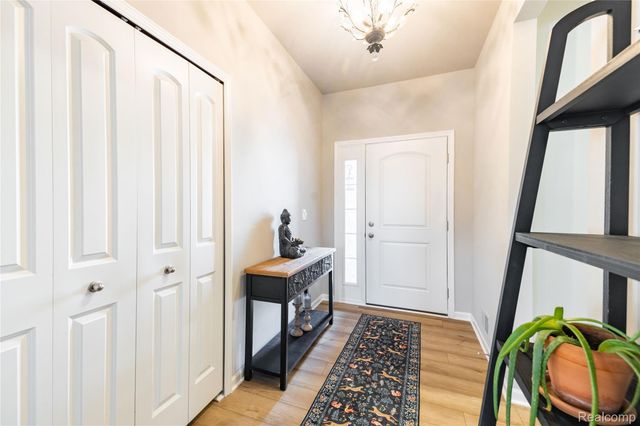 11516 Pheasant Circle, Taylor, MI 48180