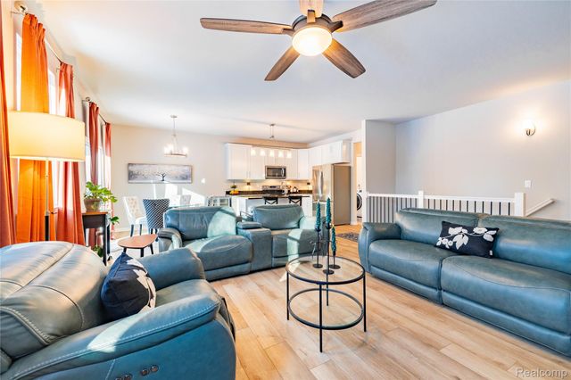 11516 Pheasant Circle, Taylor, MI 48180