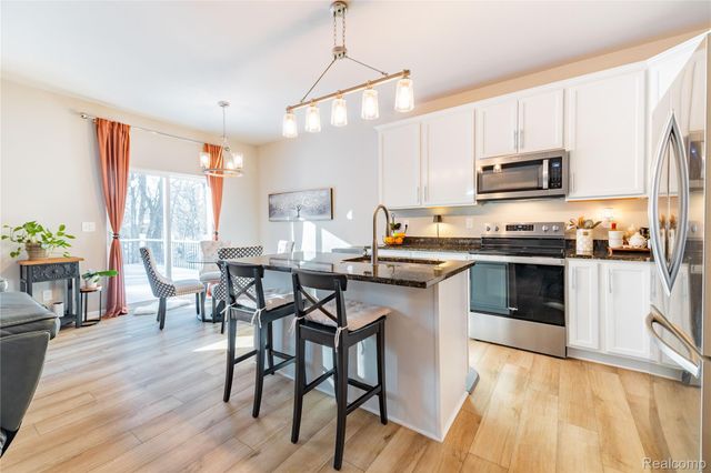 11516 Pheasant Circle, Taylor, MI 48180