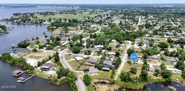 902 Iowa Avenue, Lynn Haven, FL 32444